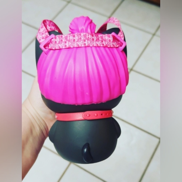 MGA LOL Surprise Biggie Pets Spicy Kitty Bookbag Piggy Bank - Picture 3 of 9